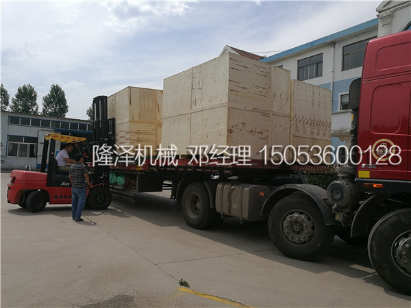 多臺電加熱餡料攪拌炒鍋裝車完畢發(fā)往馬來西亞